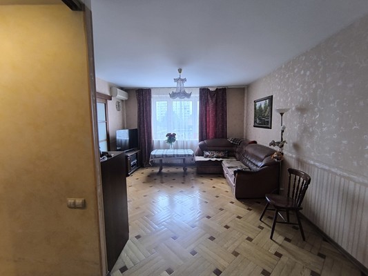 Продам многокомнатную квартиру, Космонавтов пр-кт, 1к1, Королев г