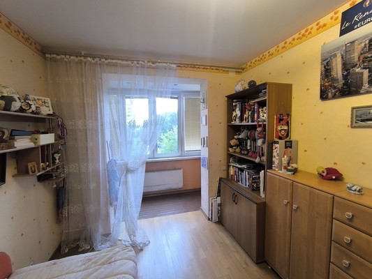 Продам многокомнатную квартиру, Космонавтов пр-кт, 1к1, Королев г