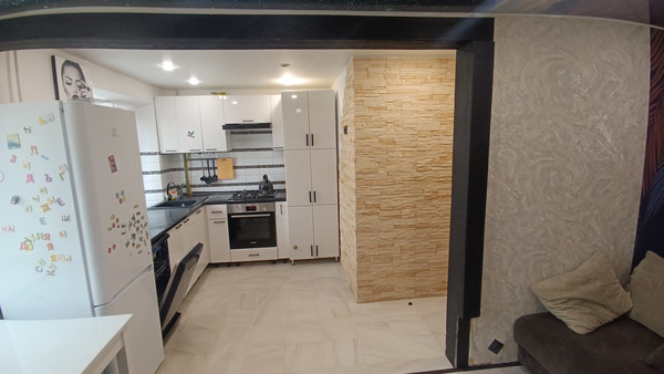 Продам трехкомнатную (3-комн.) квартиру, Горького ул, 17, Малино рп