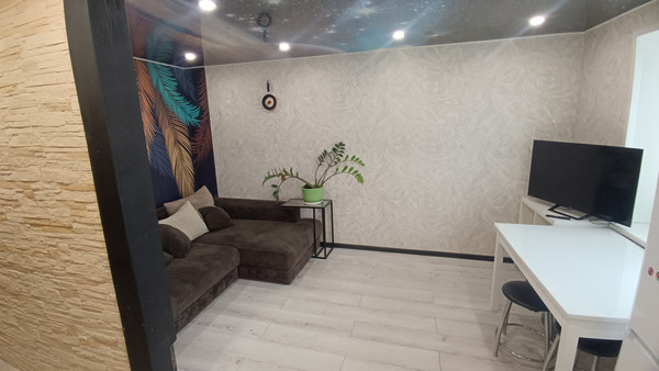 Продам трехкомнатную (3-комн.) квартиру, Горького ул, 17, Малино рп