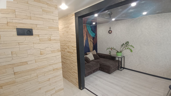Продам трехкомнатную (3-комн.) квартиру, Горького ул, 17, Малино рп