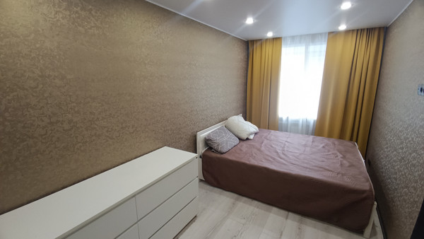 Продам трехкомнатную (3-комн.) квартиру, Горького ул, 17, Малино рп