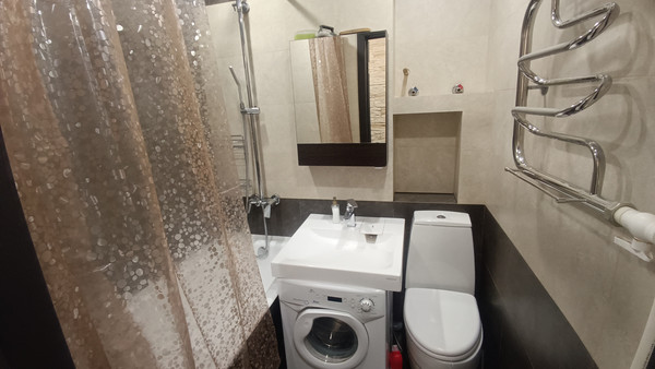 Продам трехкомнатную (3-комн.) квартиру, Горького ул, 17, Малино рп