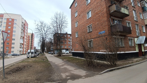 Продам трехкомнатную (3-комн.) квартиру, Горького ул, 17, Малино рп