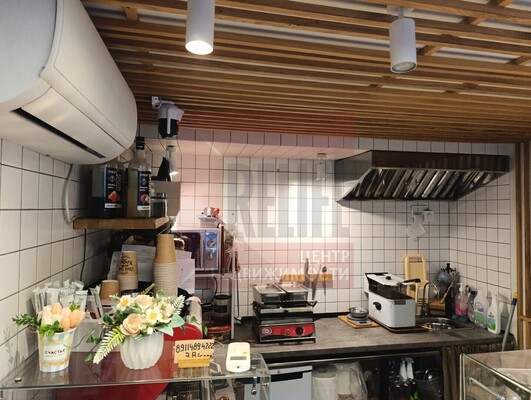 Продам коммерческое помещение 10,5 м2, Театральная ул, 30а-30в, Калининград г