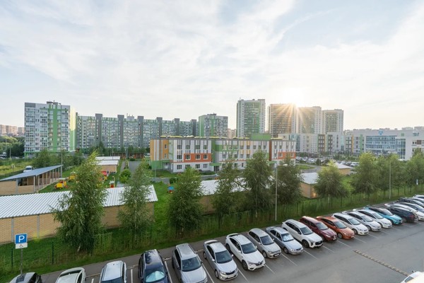 Продам трехкомнатную (3-комн.) квартиру, Фикрята Табеева ул, 5, Казань г