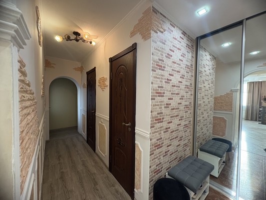 Продам двухкомнатную (2-комн.) квартиру, Карла Маркса ул, 49к1, Уфа г