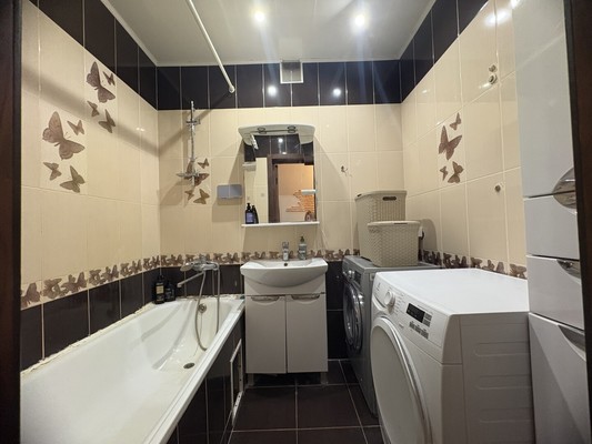 Продам двухкомнатную (2-комн.) квартиру, Карла Маркса ул, 49к1, Уфа г