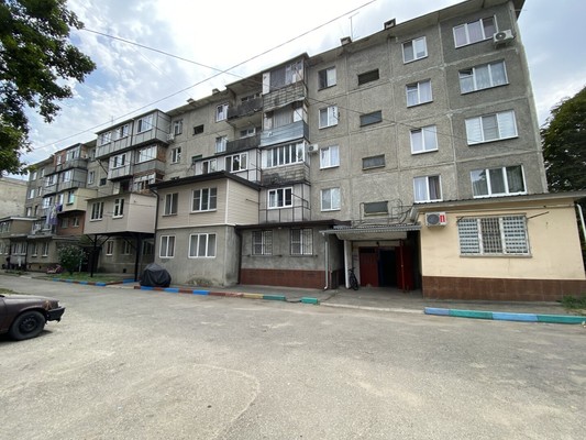 Продам двухкомнатную (2-комн.) квартиру, Коллонтай ул, 8, Нальчик г