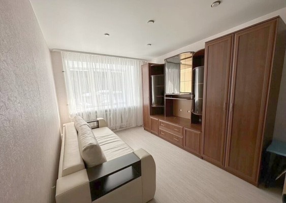 Продам комнату в 2-комн. квартире, Парковая ул, 92б, Ханты-Мансийск г