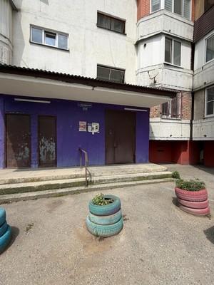 Продам двухкомнатную (2-комн.) квартиру, Кабардинская ул, 214, Нальчик г