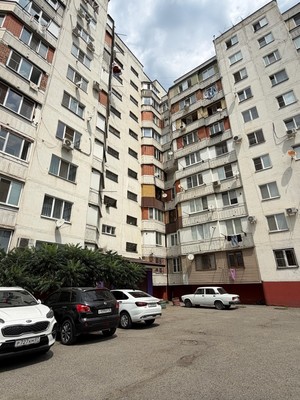 Продам двухкомнатную (2-комн.) квартиру, Кабардинская ул, 214, Нальчик г