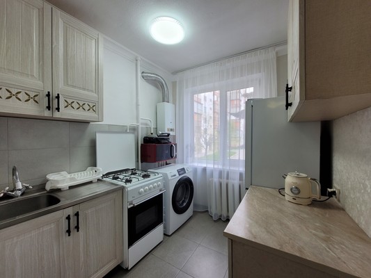 Продам двухкомнатную (2-комн.) квартиру, Угнич ул, 11, Баксан г