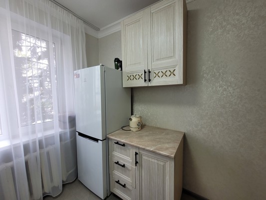 Продам двухкомнатную (2-комн.) квартиру, Угнич ул, 11, Баксан г