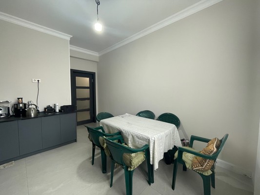 Продам трехкомнатную (3-комн.) квартиру, Головко ул, 5, Нальчик г