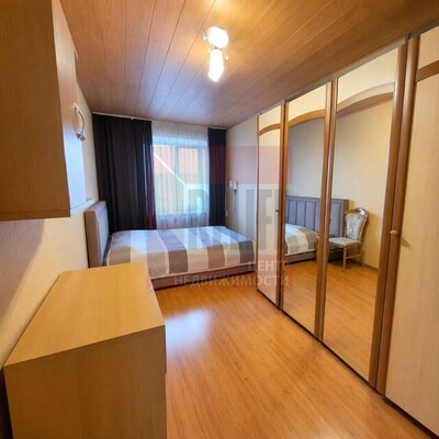 Продам двухкомнатную (2-комн.) квартиру, Стекольная ул, 25, Калининград г