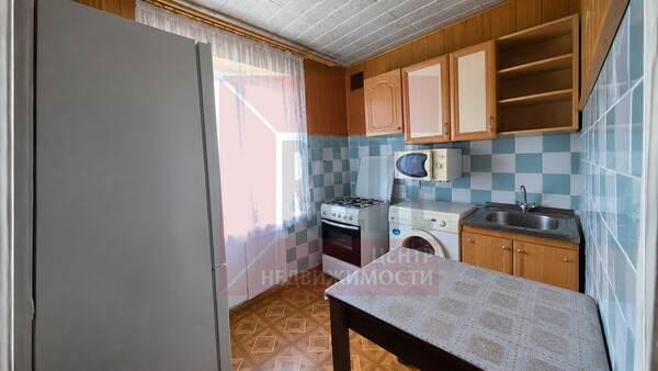 Продам двухкомнатную (2-комн.) квартиру, Стекольная ул, 25, Калининград г