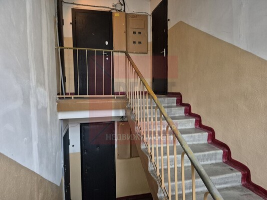 Продам двухкомнатную (2-комн.) квартиру, Стекольная ул, 25, Калининград г