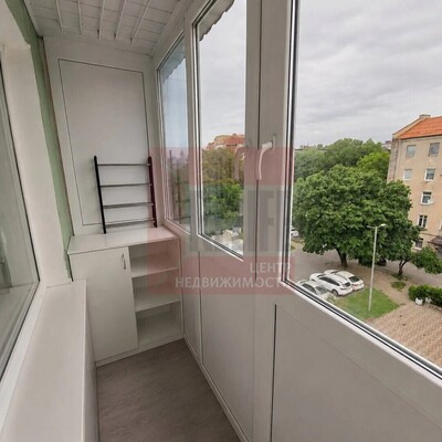 Продам двухкомнатную (2-комн.) квартиру, Стекольная ул, 25, Калининград г