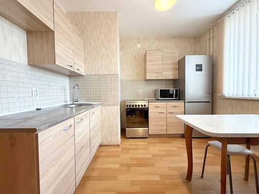 Продам однокомнатную (1-комн.) квартиру, Загородная ул, 37к2, Колпино г
