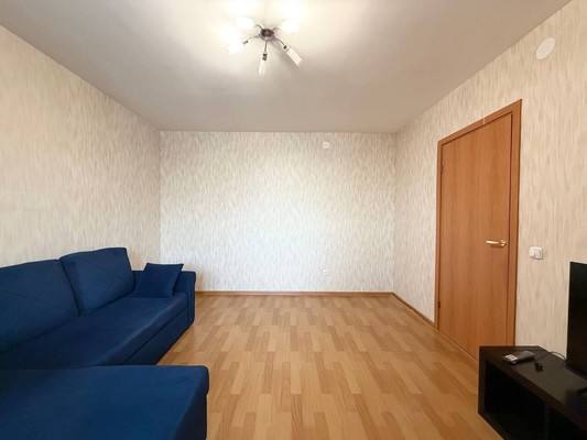 Продам однокомнатную (1-комн.) квартиру, Загородная ул, 37к2, Колпино г