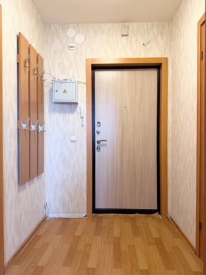 Продам однокомнатную (1-комн.) квартиру, Загородная ул, 37к2, Колпино г