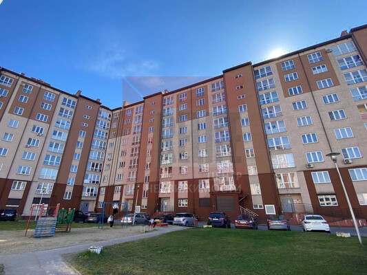 Продам однокомнатную (1-комн.) квартиру, 33-й (ПГК Лада тер) ряд, к 3, Калининград г