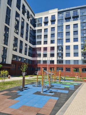 Продам двухкомнатную (2-комн.) квартиру (долевое), Героя России Катериничева ул, 7, Калининград г