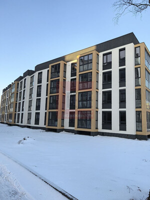 Продам трехкомнатную (3-комн.) , Октябрьская ул, 12, Пионерский г