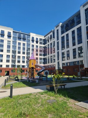 Продам двухкомнатную (2-комн.) квартиру (долевое), Героя России Катериничева ул, 7, Калининград г