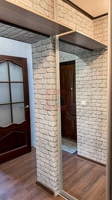 Продам трехкомнатную (3-комн.) квартиру, Достоевского ул, 20, Калининград г
