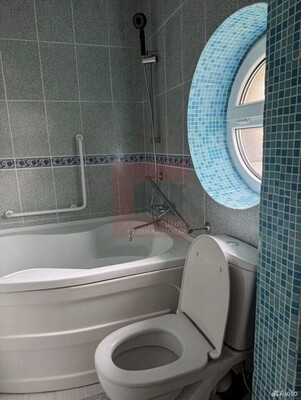 Продам трехкомнатную (3-комн.) квартиру, Достоевского ул, 20, Калининград г