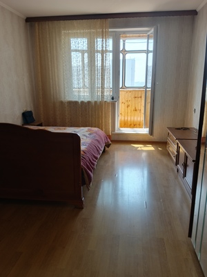 Продам двухкомнатную (2-комн.) квартиру, Домодедовская ул, 20к2, Москва г