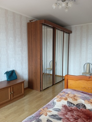 Продам двухкомнатную (2-комн.) квартиру, Домодедовская ул, 20к2, Москва г