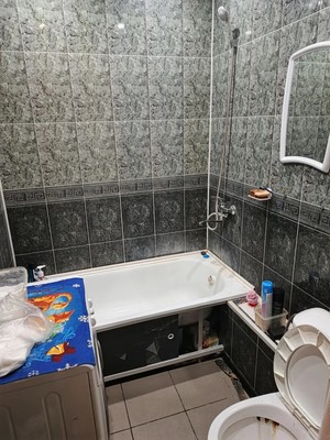 Продам однокомнатную (1-комн.) квартиру, Героев Алексинцев ул, 6, Алексин г
