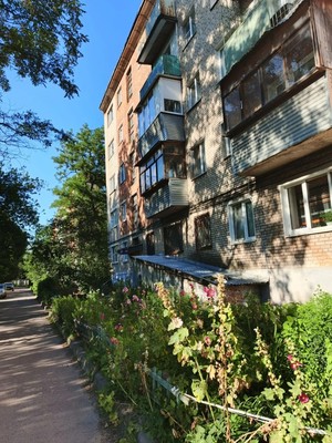 Продам однокомнатную (1-комн.) квартиру, Героев Алексинцев ул, 6, Алексин г