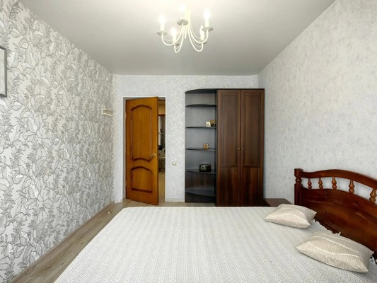 Продам трехкомнатную (3-комн.) квартиру, Московская ул, 13, Деденево рп