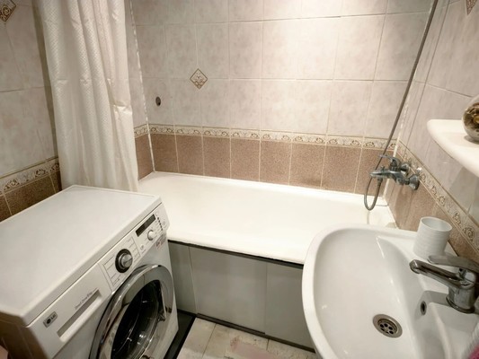 Продам трехкомнатную (3-комн.) квартиру, Московская ул, 13, Деденево рп