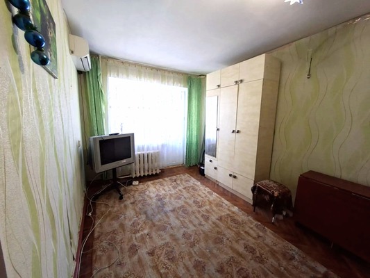 Продам однокомнатную (1-комн.) квартиру, Октябрьская ул, 12, Тихорецк г