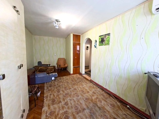 Продам однокомнатную (1-комн.) квартиру, Октябрьская ул, 12, Тихорецк г
