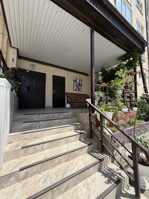 Продам однокомнатную (1-комн.) квартиру, Атажукина ул, 14, Нальчик г