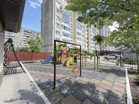 Продам однокомнатную (1-комн.) квартиру, Атажукина ул, 14, Нальчик г