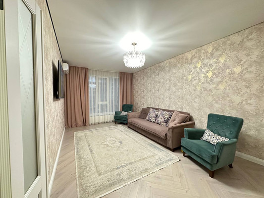 Продам трехкомнатную (3-комн.) квартиру, Тлостанова ул, 32, Нальчик г