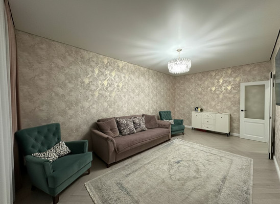 Продам трехкомнатную (3-комн.) квартиру, Тлостанова ул, 32, Нальчик г