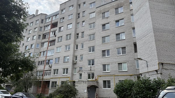 Продам двухкомнатную (2-комн.) квартиру, Красных Военлетов ул, 6, Гатчина г
