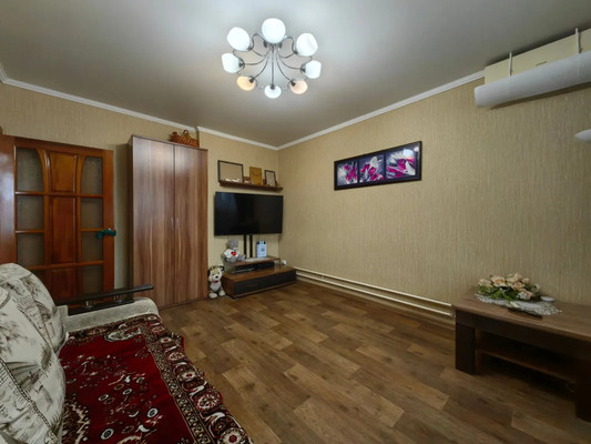 Продам двухкомнатную (2-комн.) квартиру, Строителей пр-кт, 33, Волгодонск г
