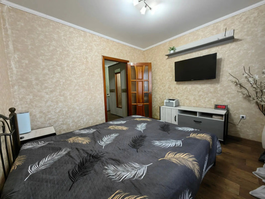 Продам двухкомнатную (2-комн.) квартиру, Строителей пр-кт, 33, Волгодонск г