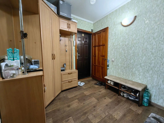 Продам двухкомнатную (2-комн.) квартиру, Строителей пр-кт, 33, Волгодонск г