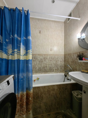 Продам двухкомнатную (2-комн.) квартиру, Строителей пр-кт, 33, Волгодонск г