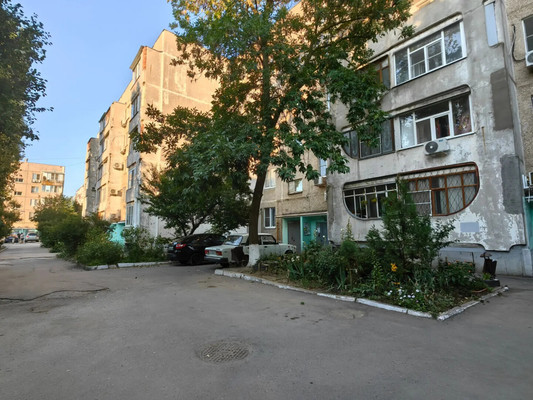 Продам двухкомнатную (2-комн.) квартиру, Строителей пр-кт, 33, Волгодонск г
